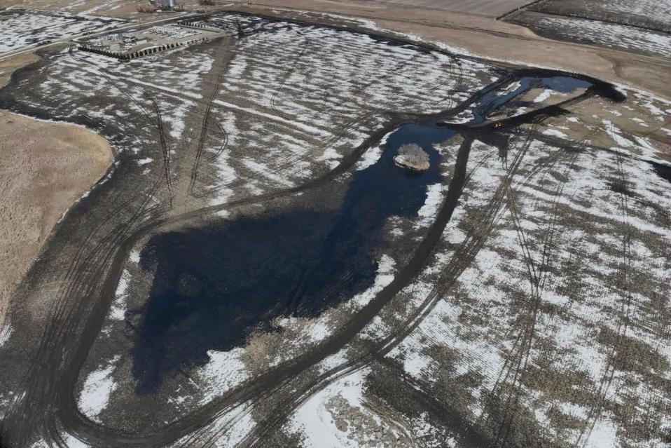 Cleanup underway of the Keystone oil pipeline spill in North Dakota