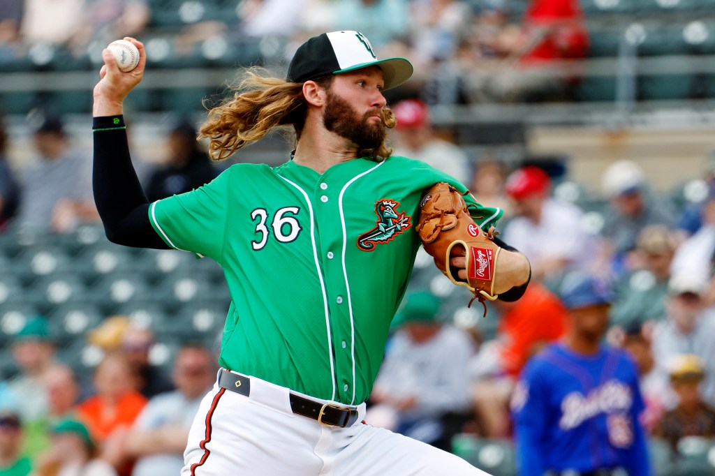 Tides end drought in a big way, rout Charlotte on the road