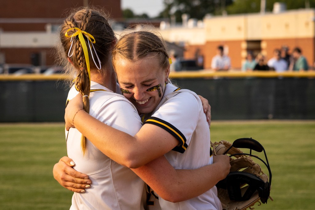 High school scoreboard: Top-seeded Kellam secures softball Class 5 Region A championship