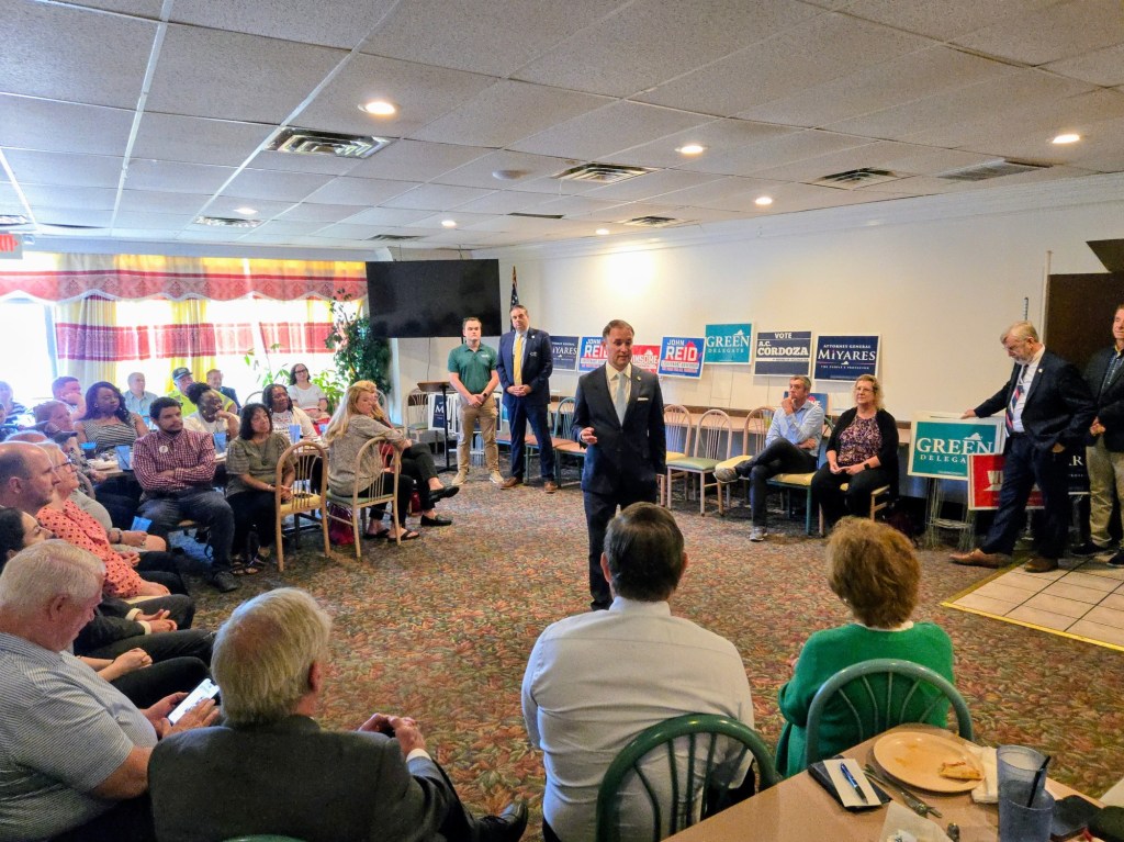Jason Miyares stumps at popular York County restaurant with GOP leaders