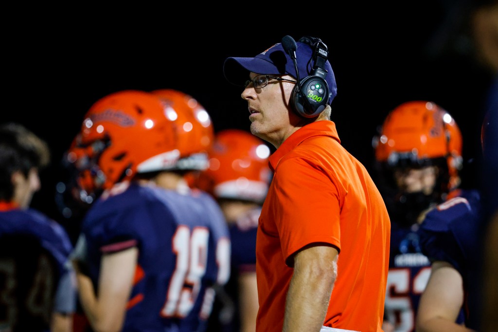Friday Night Highlights: Norfolk Academy crosses state line to win football opener