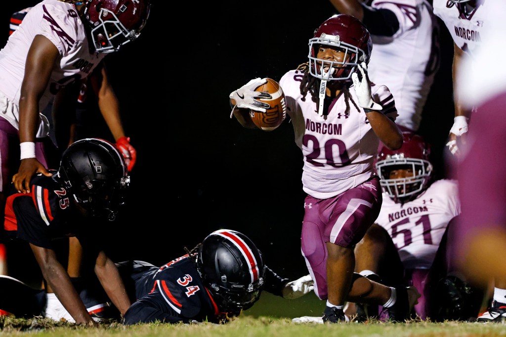 Friday night highlights: Bayside picks off 5 passes, knocks off No. 11 Salem Friday night highlights: Bayside picks off 5 passes, knocks off No. 11 Salem